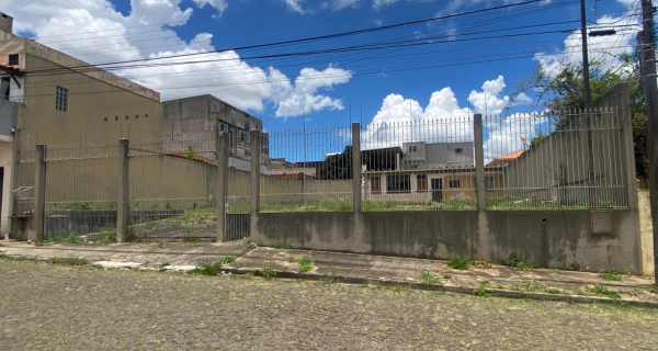 IMÓVEL COM 660M² EM PONTA GROSSA - PR