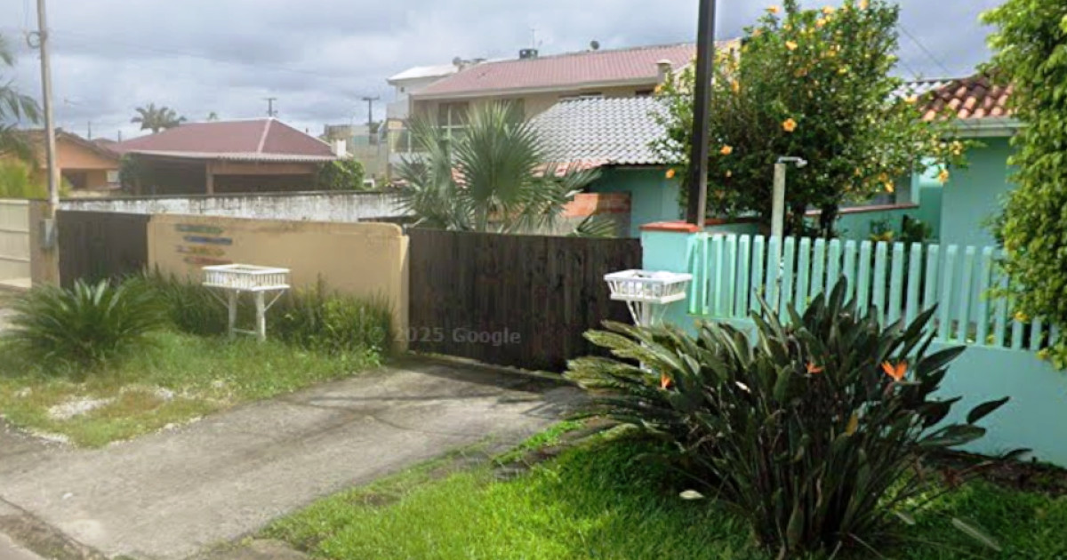 Lote 1 - CASAS, localizado em Guaratuba - PR, bairro Parque Balneário Coroados