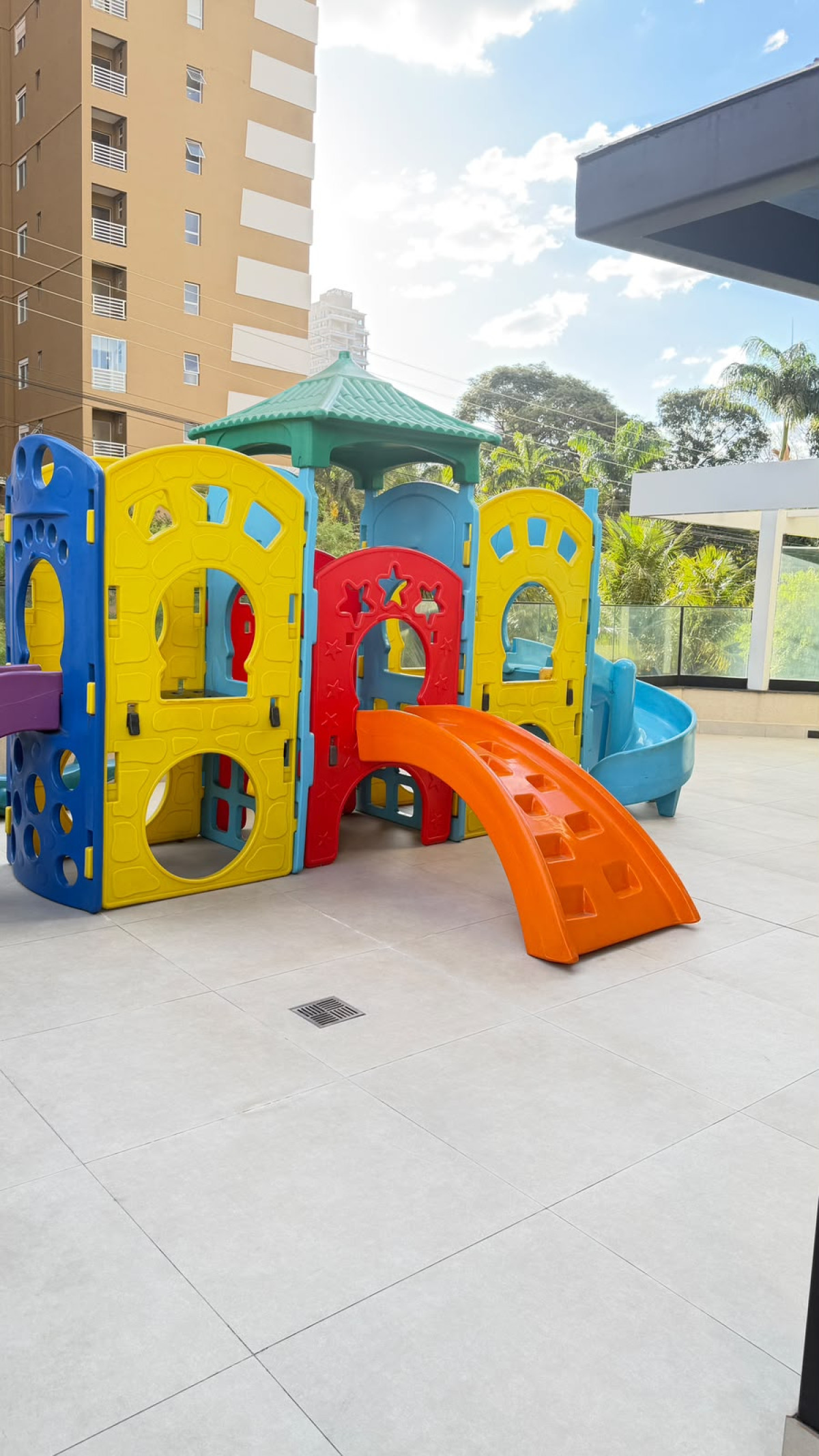 APARTAMENTO N° 904 E BOX N° 98 DO ED. ANTÔNIO POTEIRO, localizado em Goiânia - GO, bairro Pedro Ludovico