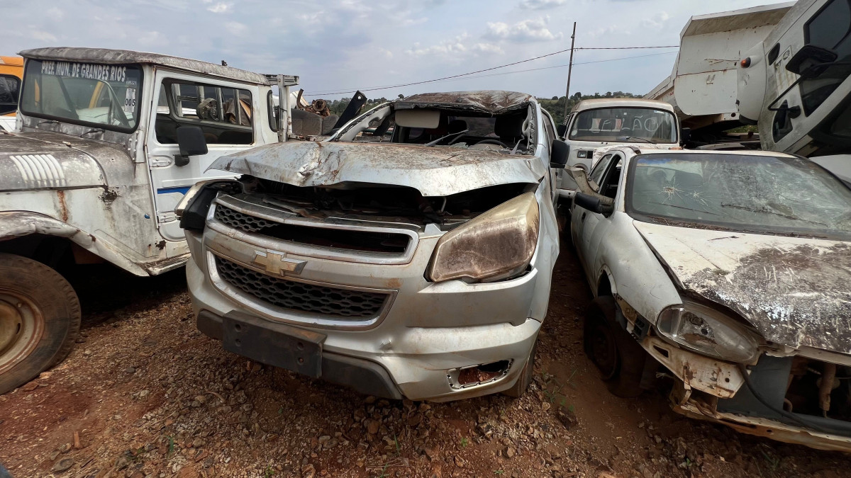 Grandes Rios/PR - CHEVROLET S10 LS DD4 - leilão extrajudicial - Grandes Rios PR - lance mínimo R$ 4.000