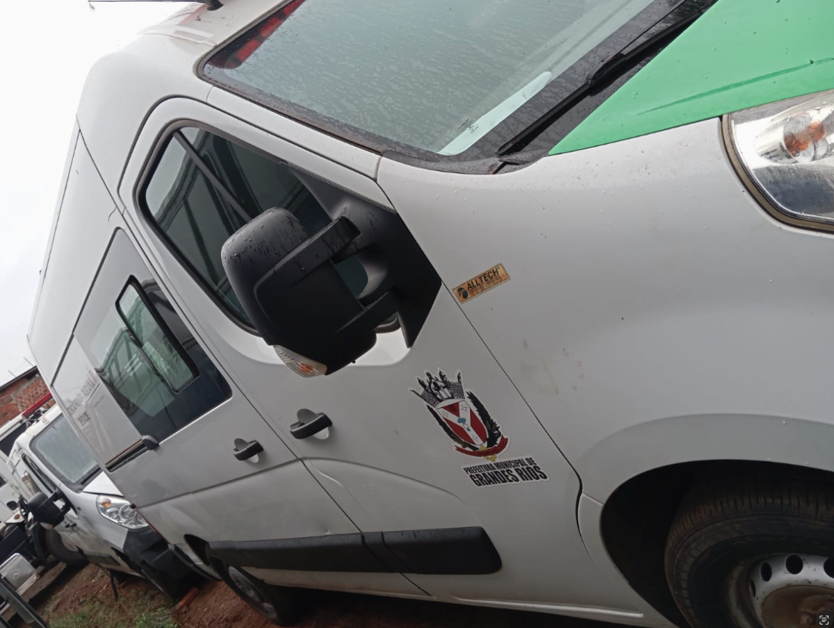 Grandes Rios/PR - AMBULÂNCIA RENAULT MASTER ALLTECHAMB 2 - leilão extrajudicial - Grandes Rios PR - lance mínimo R$ 18.000