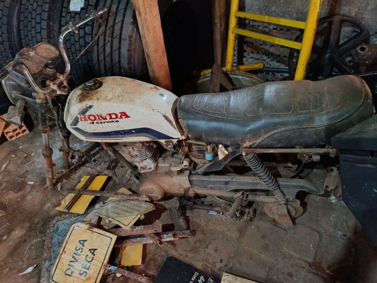 Leilão de Bem Veículo em Grandes Rios/PR - Lance Inicial R$ 900 - Extrajudicial