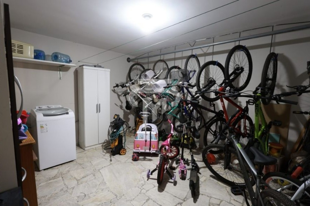 APARTAMENTO COM 138,63 m² + 2 VAGAS DE GARAGEM NO CAPÃO RASO | CURITIBA-PR — foto 22 de 26