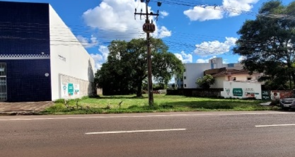 TERRENO NO LOTEAMENTO VILA COQUEIRAL