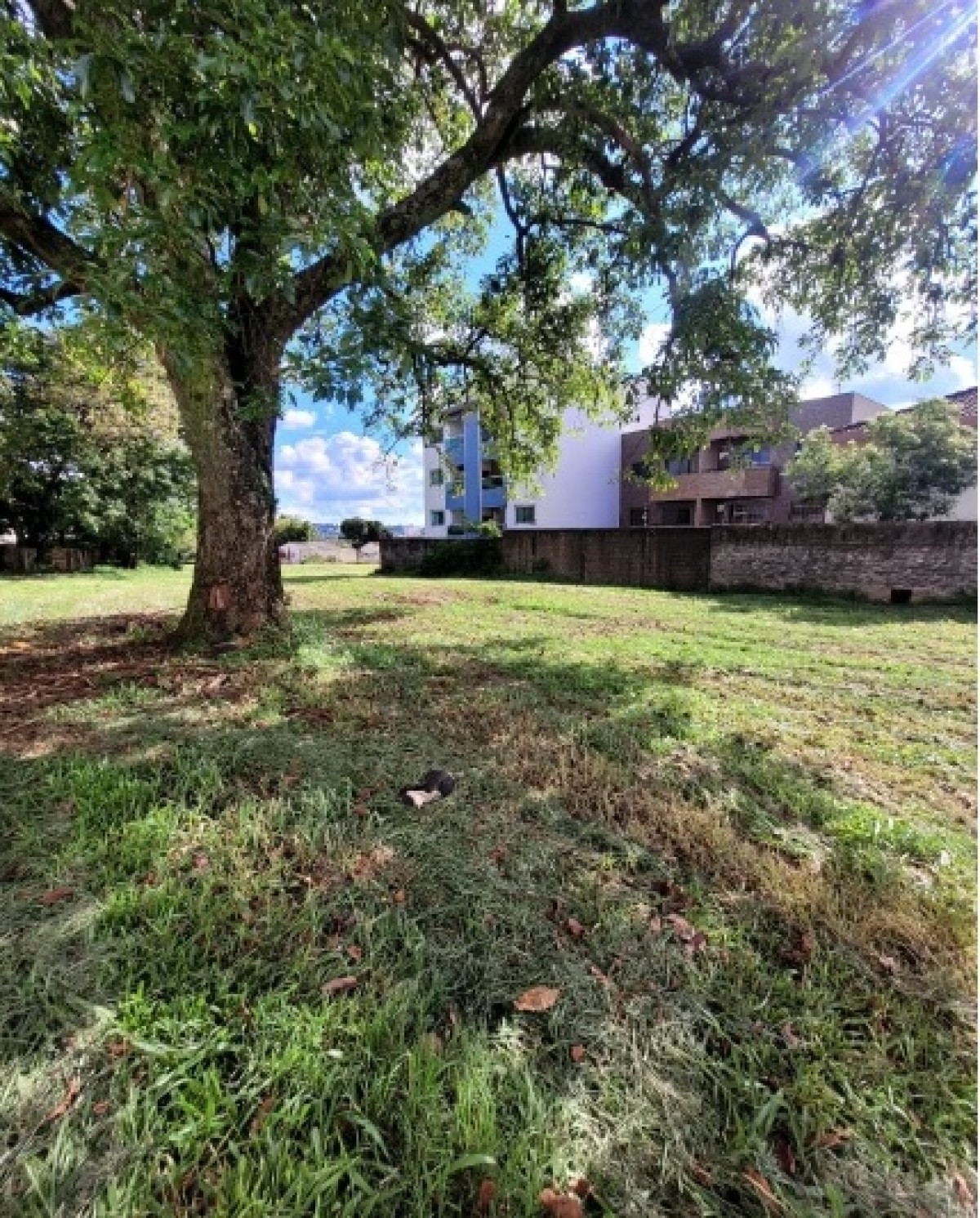TERRENO NO LOTEAMENTO VILA COQUEIRAL, localizado em Cascavel - PR, bairro Coqueiral