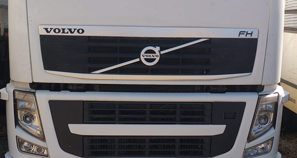 CAMINHÃO TRATOR VOLVO/FH 440 6X2T COM SEMI-REBOQUE REB/RECRUSUL SRFM