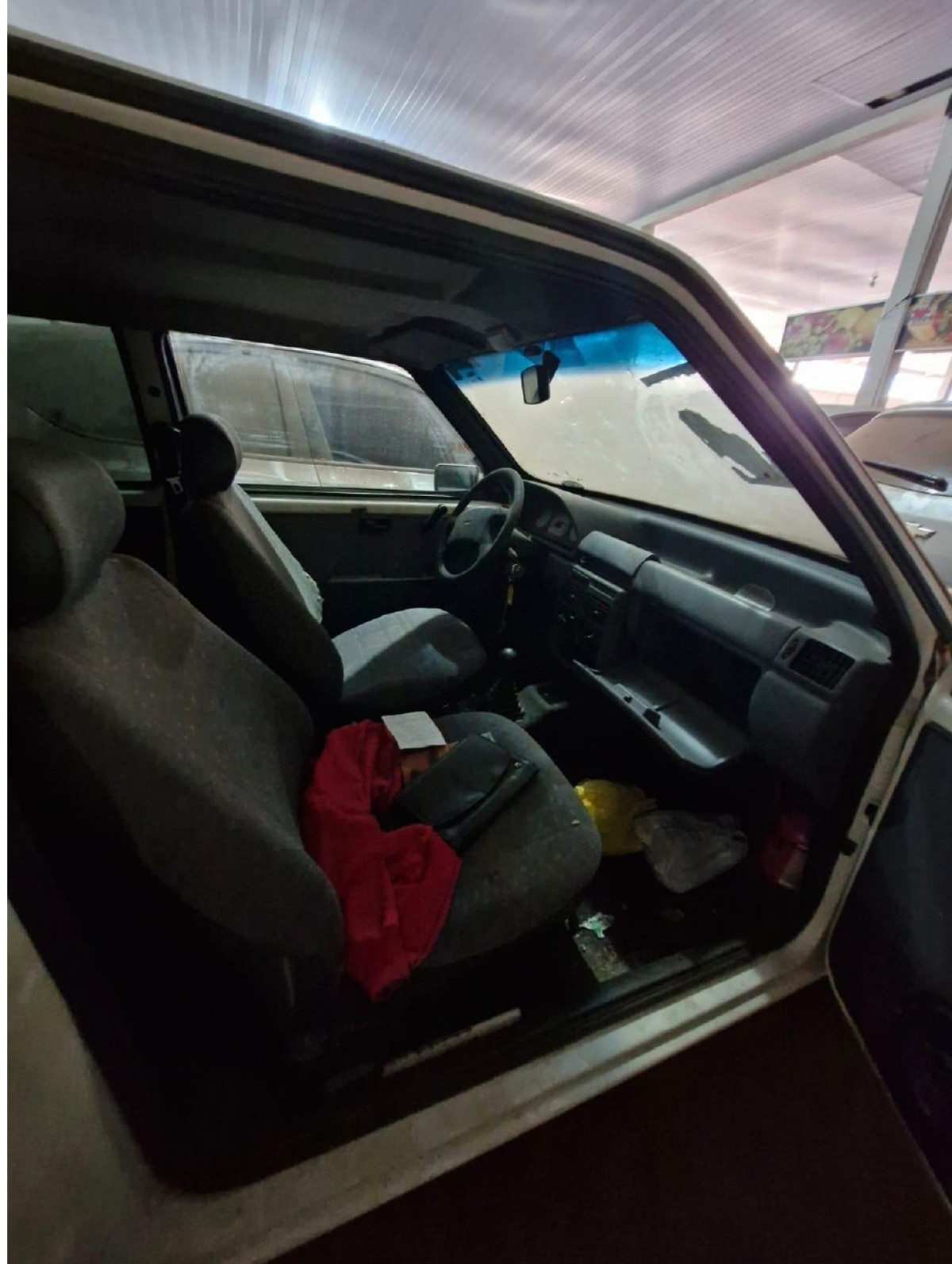 VEÍCULO FIAT/UNO MILLE SMART, ANO DE FABRICAÇÃO/MODELO: 2001/2001 — foto 7 de 10