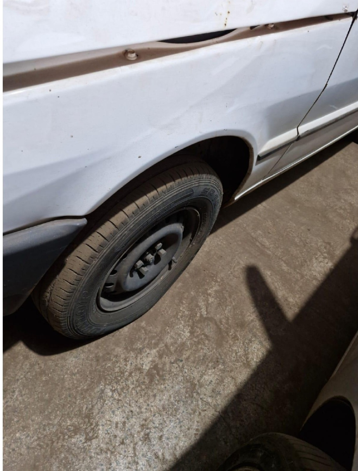 VEÍCULO FIAT/UNO MILLE SMART, ANO DE FABRICAÇÃO/MODELO: 2001/2001 — foto 3 de 10