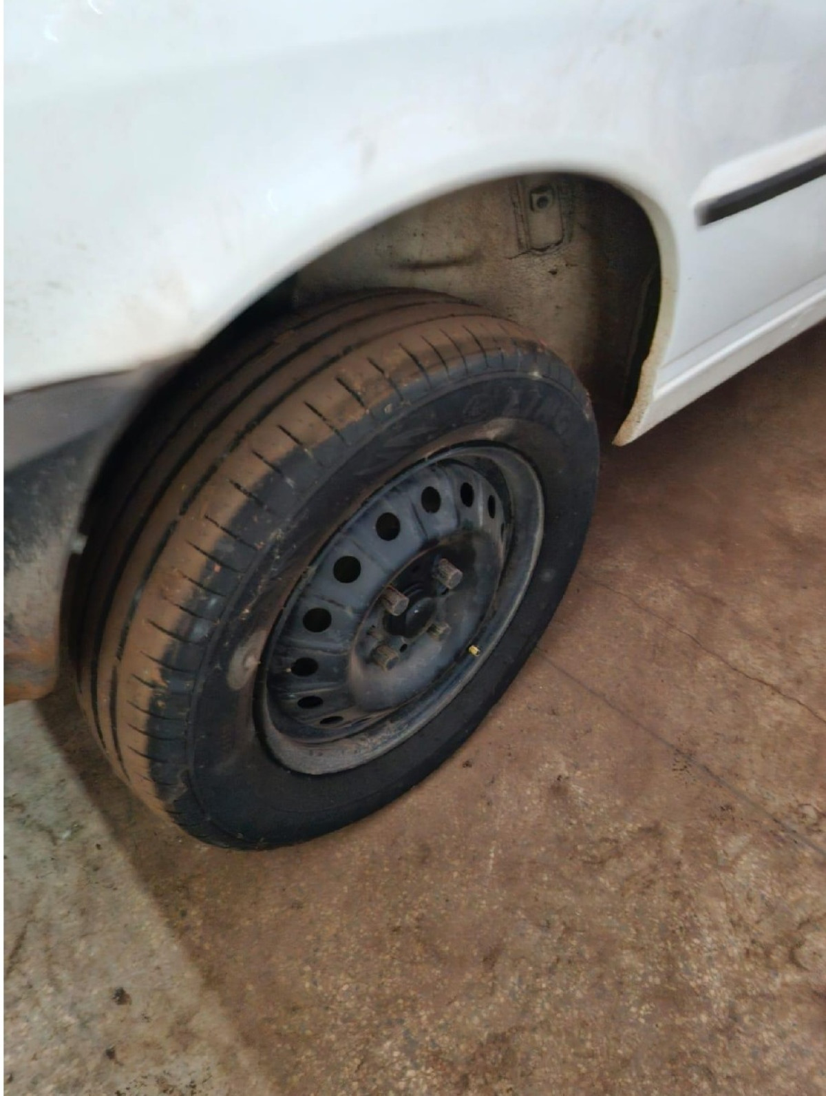 VEÍCULO FIAT/UNO MILLE SMART, ANO DE FABRICAÇÃO/MODELO: 2001/2001 — foto 4 de 10