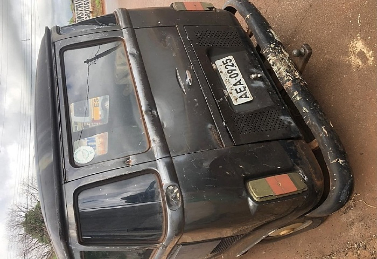 VEÍCULO VW/KOMBI, ANO DE FABRICAÇÃO/MODELO: 1993/1993 — foto 4 de 15