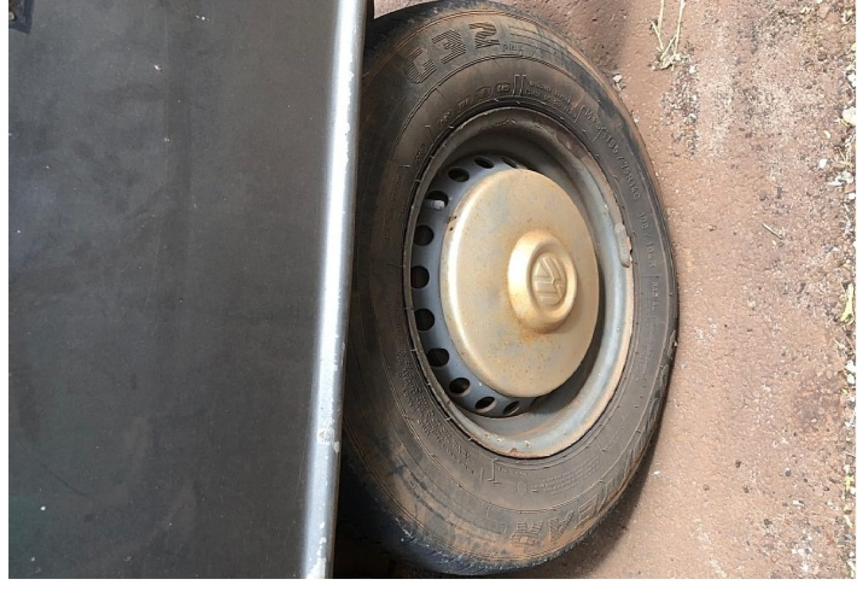 VEÍCULO VW/KOMBI, ANO DE FABRICAÇÃO/MODELO: 1993/1993 — foto 6 de 15
