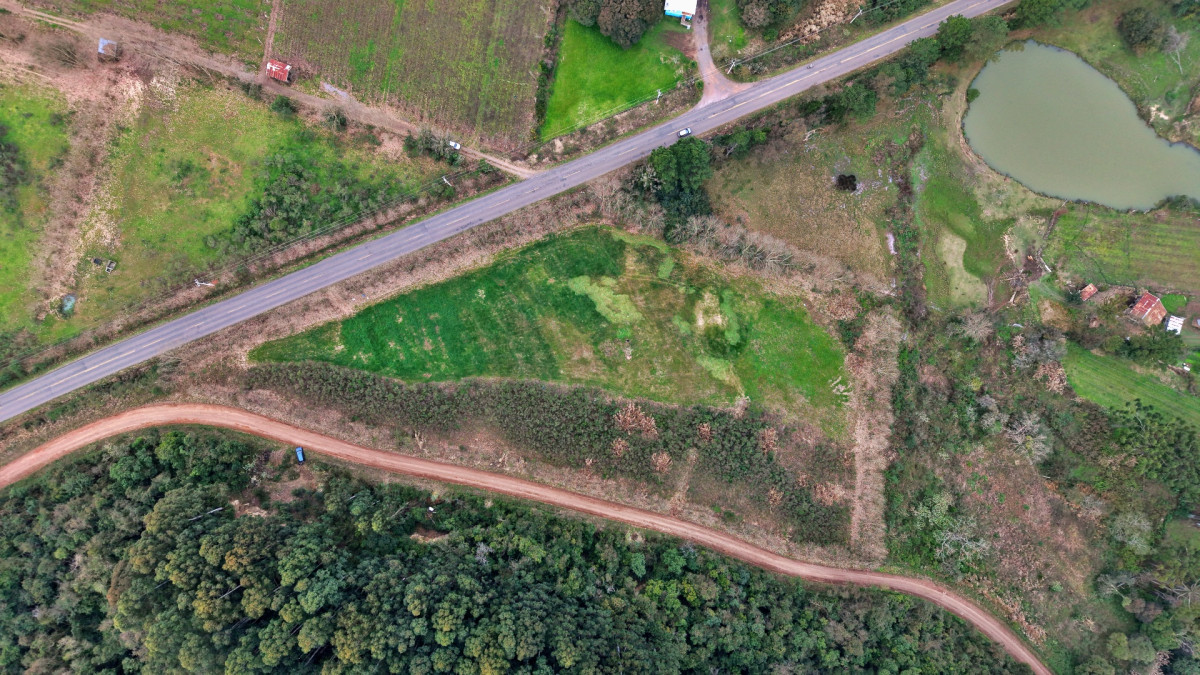 Lote 2 - IMÓVEL RURAL COM ÁREA DE 115.182,50M² LOCALIZADA EM BENTO GONÇALVES, localizado em Bento Gonçalves - RS