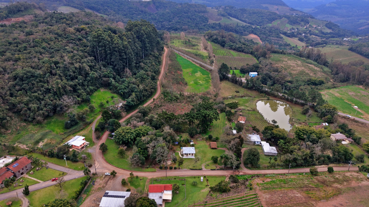 Lote 2 - IMÓVEL RURAL COM ÁREA DE 115.182,50M² LOCALIZADA EM BENTO GONÇALVES, localizado em Bento Gonçalves - RS