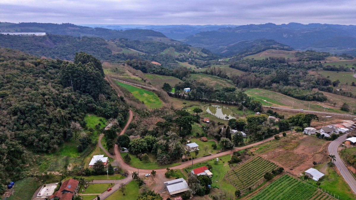 Lote 2 - IMÓVEL RURAL COM ÁREA DE 115.182,50M² LOCALIZADA EM BENTO GONÇALVES, localizado em Bento Gonçalves - RS