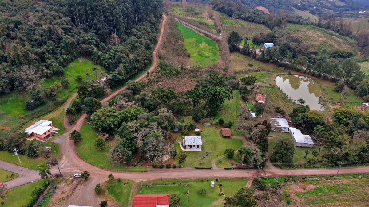 Lote 2 - IMÓVEL RURAL COM ÁREA DE 115.182,50M² LOCALIZADA EM BENTO GONÇALVES, localizado em Bento Gonçalves - RS