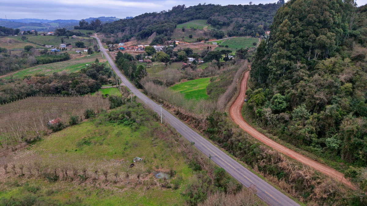 Lote 2 - IMÓVEL RURAL COM ÁREA DE 115.182,50M² LOCALIZADA EM BENTO GONÇALVES, localizado em Bento Gonçalves - RS