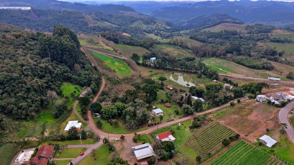 Lote 2 - IMÓVEL RURAL COM ÁREA DE 115.182,50M² LOCALIZADA EM BENTO GONÇALVES, localizado em Bento Gonçalves - RS