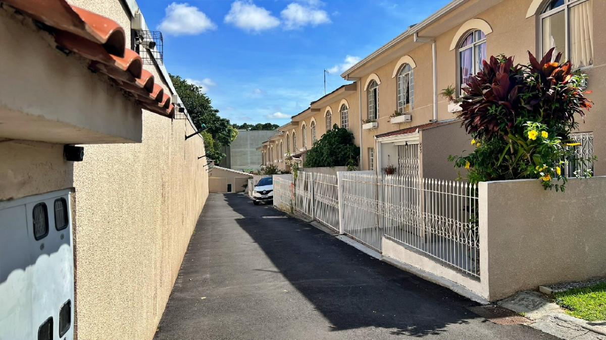 Lote 1 - NUA PROPRIEDADE DO SOBRADO NO CONDOMÍNIO RESIDENCIAL BOM PASTOR, ALTO BOQUEIRÃO, localizado em Curitiba - PR, bairro Alto Boqueirão