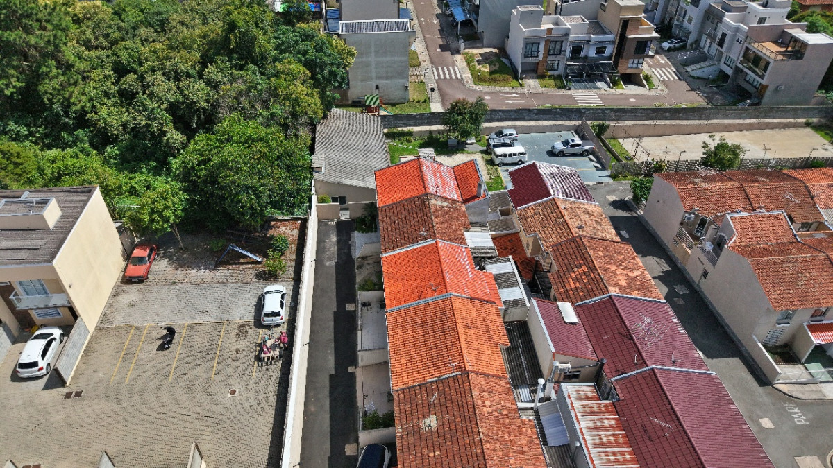 Lote 1 - NUA PROPRIEDADE DO SOBRADO NO CONDOMÍNIO RESIDENCIAL BOM PASTOR, ALTO BOQUEIRÃO, localizado em Curitiba - PR, bairro Alto Boqueirão