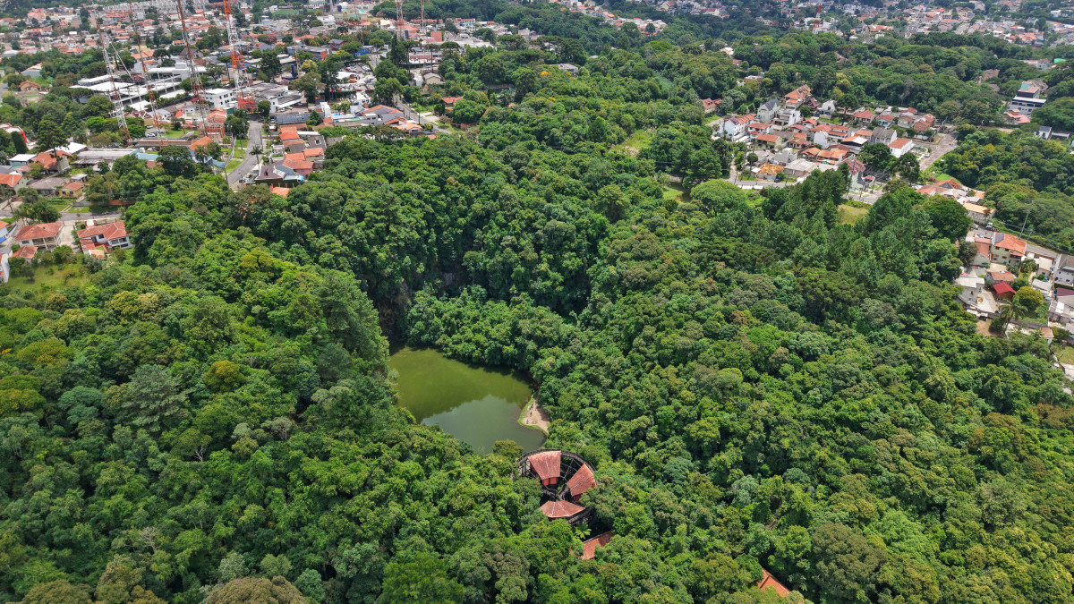 Lote 1 - TERRENO NA RUA PRIMEIRO MINISTRO BROCHADO DA ROCHA, PILARZINHO, localizado em Curitiba - PR, bairro Pilarzinho