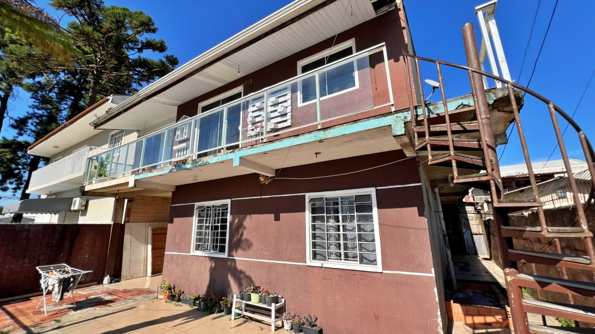Lote 1 - IMÓVEL NA RUA CARLOS DE LAET, BOQUEIRÃO, localizado em Curitiba - PR, bairro Boqueirão