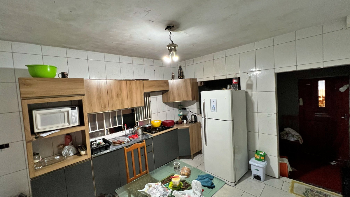 Lote 1 - IMÓVEL NA RUA CARLOS DE LAET, BOQUEIRÃO, localizado em Curitiba - PR, bairro Boqueirão