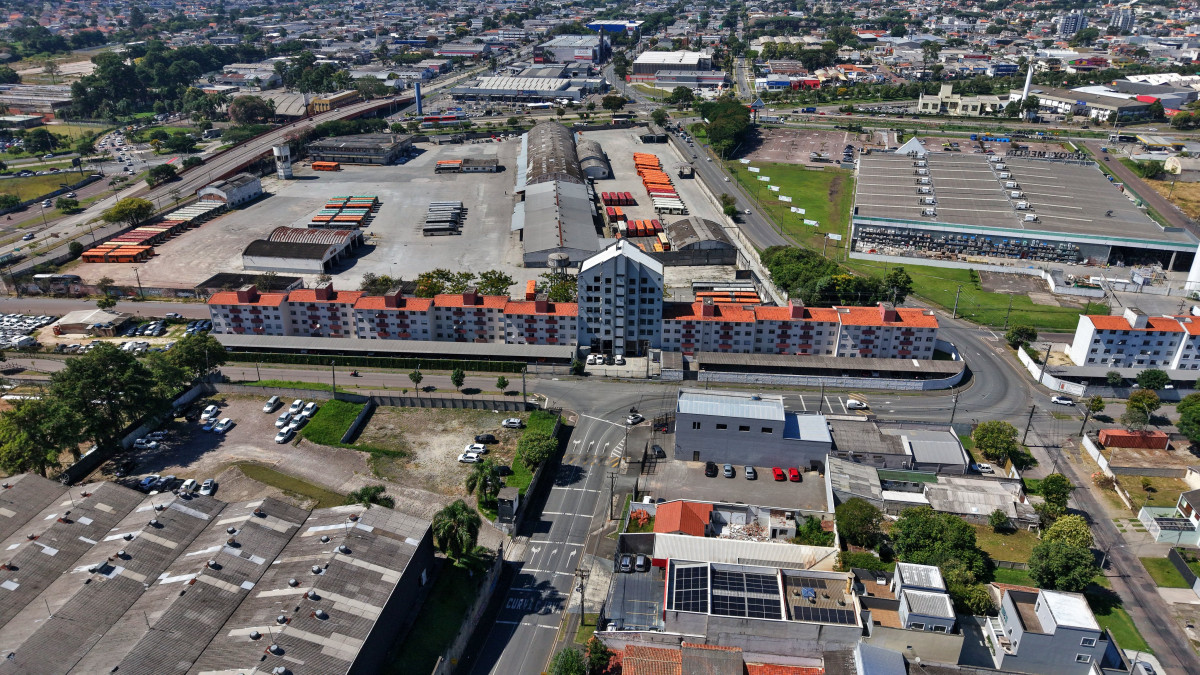 Lote 1 - APARTAMENTO NO CONDOMÍNIO CONJUNTO RESIDENCIAL AVENIDA DA REPÚBLICA I, PAROLIN, localizado em Curitiba - PR