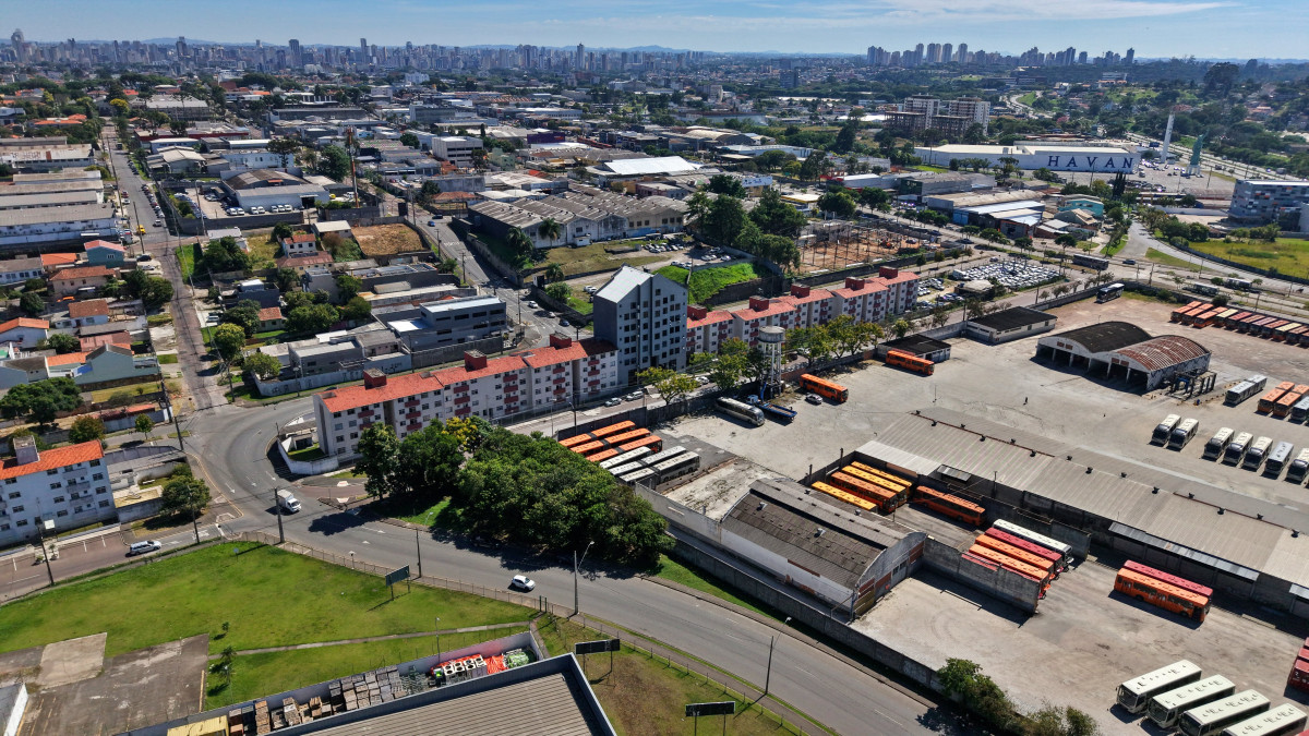 Lote 1 - APARTAMENTO NO CONDOMÍNIO CONJUNTO RESIDENCIAL AVENIDA DA REPÚBLICA I, PAROLIN, localizado em Curitiba - PR