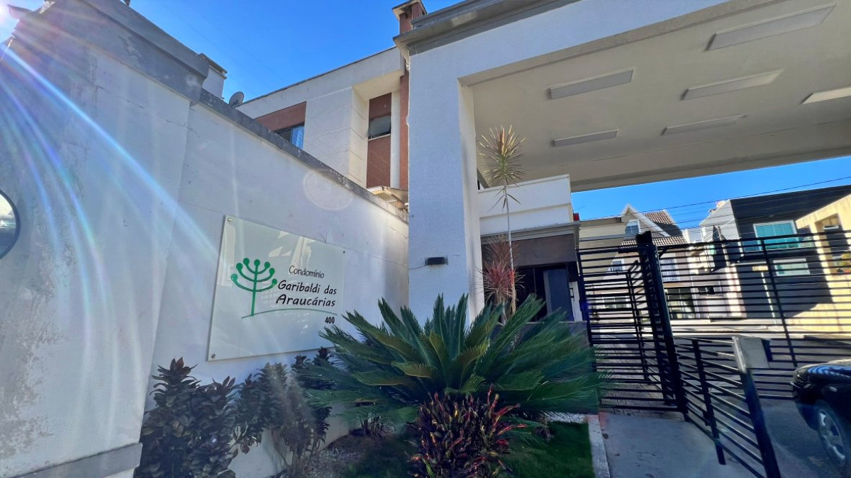 Lote 1 - RESIDÊNCIA NO CONDOMÍNIO GARIBALDI DAS ARAUCÁRIAS, CACHOEIRA, localizado em Curitiba - PR, bairro Cachoeira