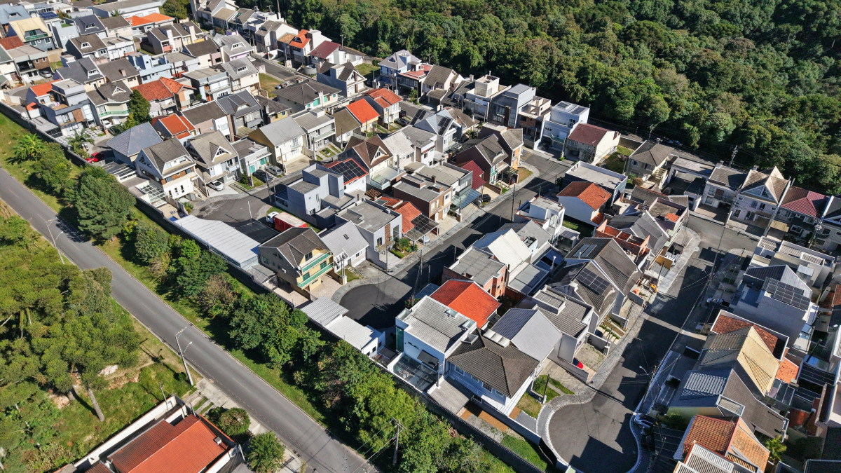 Lote 1 - RESIDÊNCIA NO CONDOMÍNIO GARIBALDI DAS ARAUCÁRIAS, CACHOEIRA, localizado em Curitiba - PR, bairro Cachoeira