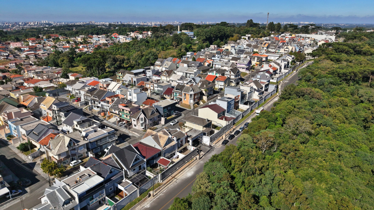 Lote 1 - RESIDÊNCIA NO CONDOMÍNIO GARIBALDI DAS ARAUCÁRIAS, CACHOEIRA, localizado em Curitiba - PR, bairro Cachoeira