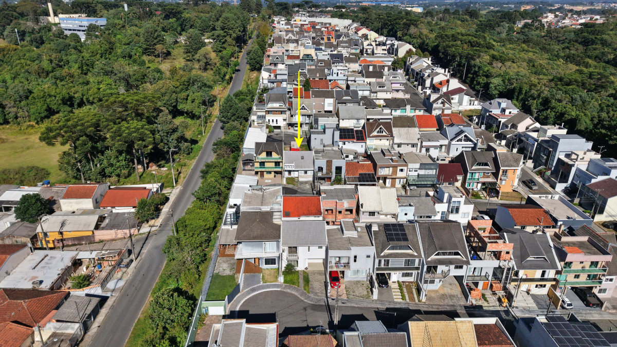 Lote 1 - RESIDÊNCIA NO CONDOMÍNIO GARIBALDI DAS ARAUCÁRIAS, CACHOEIRA, localizado em Curitiba - PR, bairro Cachoeira
