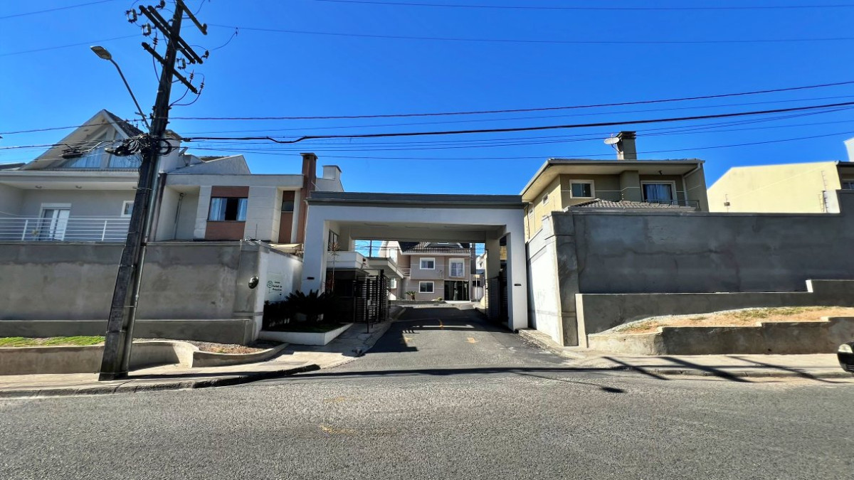 Lote 1 - RESIDÊNCIA NO CONDOMÍNIO GARIBALDI DAS ARAUCÁRIAS, CACHOEIRA, localizado em Curitiba - PR, bairro Cachoeira