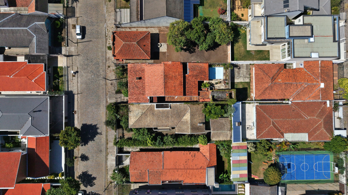 Lote 1 - IMÓVEL NA RUA SÃO JANUÁRIO, JARDIM BOTÂNICO, localizado em Curitiba - PR, bairro Jardim Botânico
