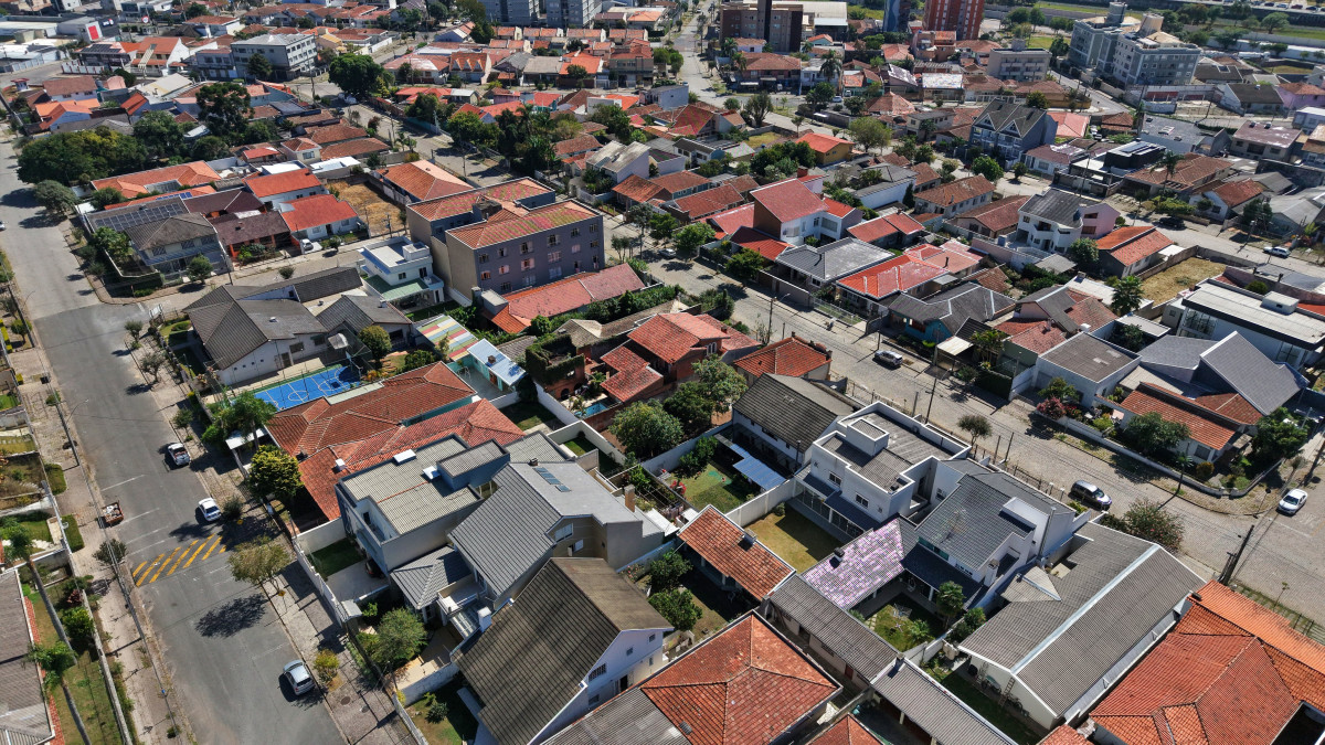 Lote 1 - IMÓVEL NA RUA SÃO JANUÁRIO, JARDIM BOTÂNICO, localizado em Curitiba - PR, bairro Jardim Botânico