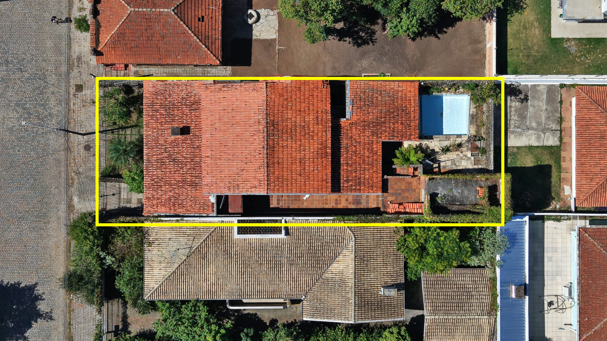 Lote 1 - IMÓVEL NA RUA SÃO JANUÁRIO, JARDIM BOTÂNICO, localizado em Curitiba - PR, bairro Jardim Botânico