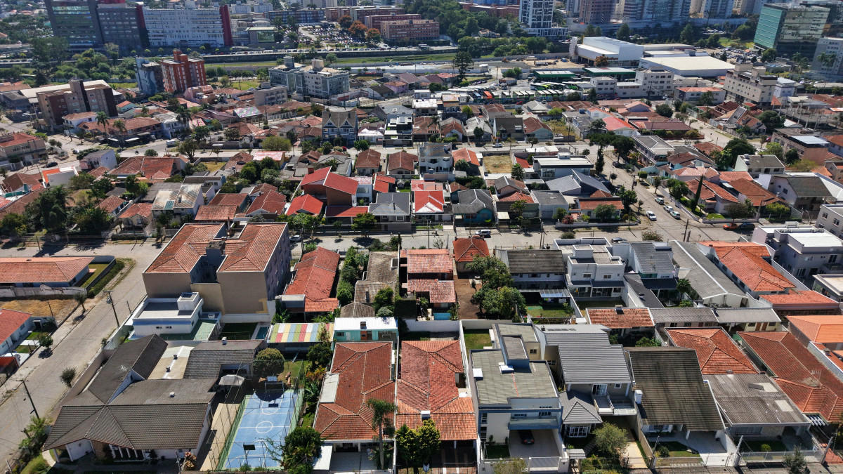 Lote 1 - IMÓVEL NA RUA SÃO JANUÁRIO, JARDIM BOTÂNICO, localizado em Curitiba - PR, bairro Jardim Botânico