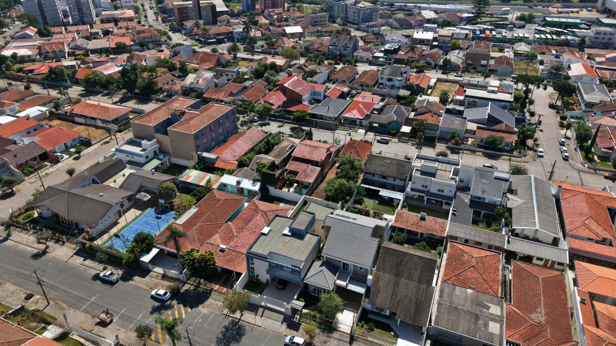 Lote 1 - IMÓVEL NA RUA SÃO JANUÁRIO, JARDIM BOTÂNICO, localizado em Curitiba - PR, bairro Jardim Botânico