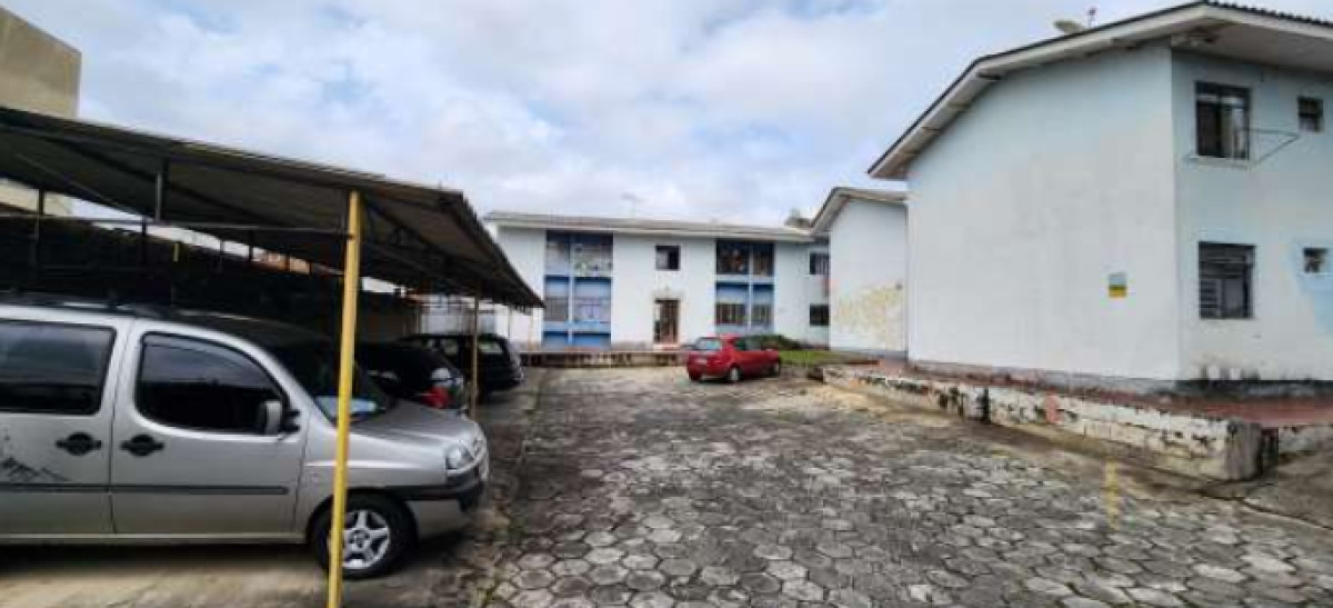 Apartamento no Cic (foto 2 de 3)