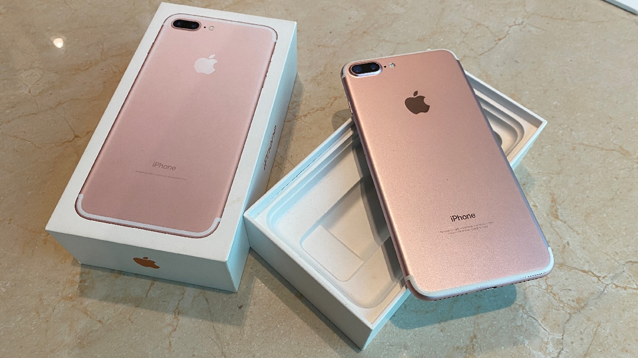 iPhone7 ゴールドピンク① OLEILÕES - IPHONE 7 PLUS ROSE GOLD 32 GB