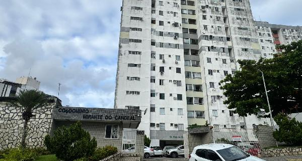 BA/SALVADOR - Apartamento em BROTAS