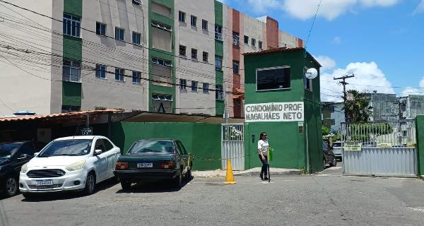 BA/SALVADOR - Apartamento em ENGENHO VELHO DE BROTAS