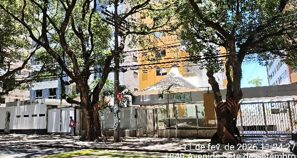 BA/SALVADOR - Apartamento em VITORIA