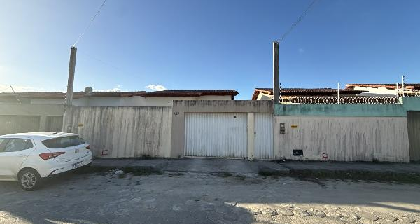 BA/TEIXEIRA DE FREITAS - Casa em TANCREDO NEVES