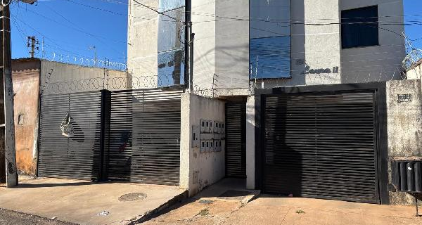 GO/AGUAS LINDAS DE GOIAS - Apartamento em JARDIM DA BARRAGEM II
