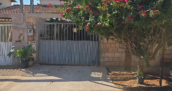 GO/LUZIANIA - Casa em VILA JURACY