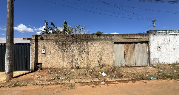 GO/PADRE BERNARDO - Casa