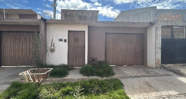 GO/SENADOR CANEDO - Casa em RESIDENCIAL JARDIM CANEDO III