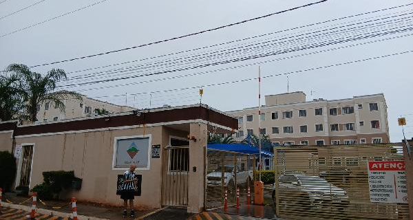 GO/VALPARAISO DE GOIAS - Apartamento em PARQUE ESPLANADA II