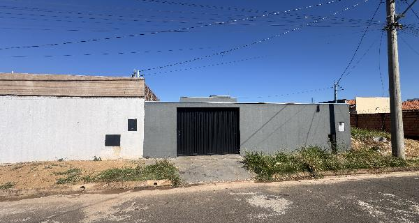 MG/UBERABA - Casa em LOTEAMENTO ILHA BELA